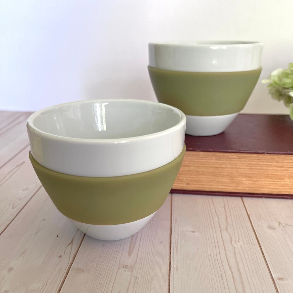 Set of 2 Koziol Aroma 9 oz Cappuccino Mugs White Porcelain Eucalyptus Green Band